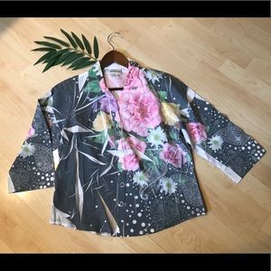 NWOT Las Olas Floral Print Button Up Blouse Sz Med